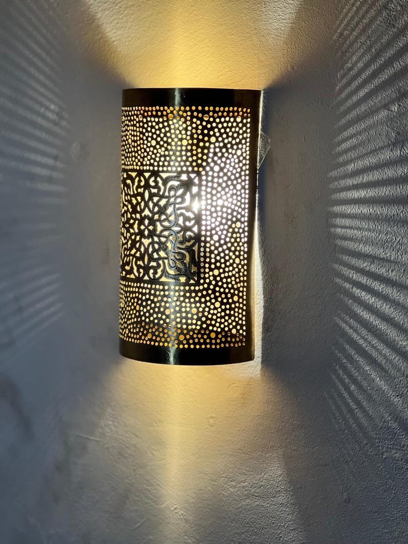 products-bronzewallsconce4.jpg Moroccan brass wall lamp, Moroccan sconce light, handmade wall lamp, bronze light wall decor, boho decor Marrakech, bronze wall sconce - Image 4