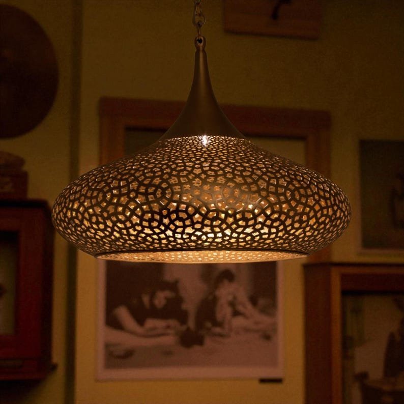 products-fixture5_1054b2e6-1a8d-4bbb-ad83-15e1f1bb85c5.jpg Brass pendant light - Handmade Moroccan brass lighting fixture - Image 7