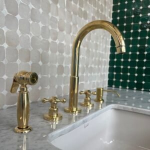 Three-Hole Bathroom Faucet with Simple Handles - Elegant and Functional Design